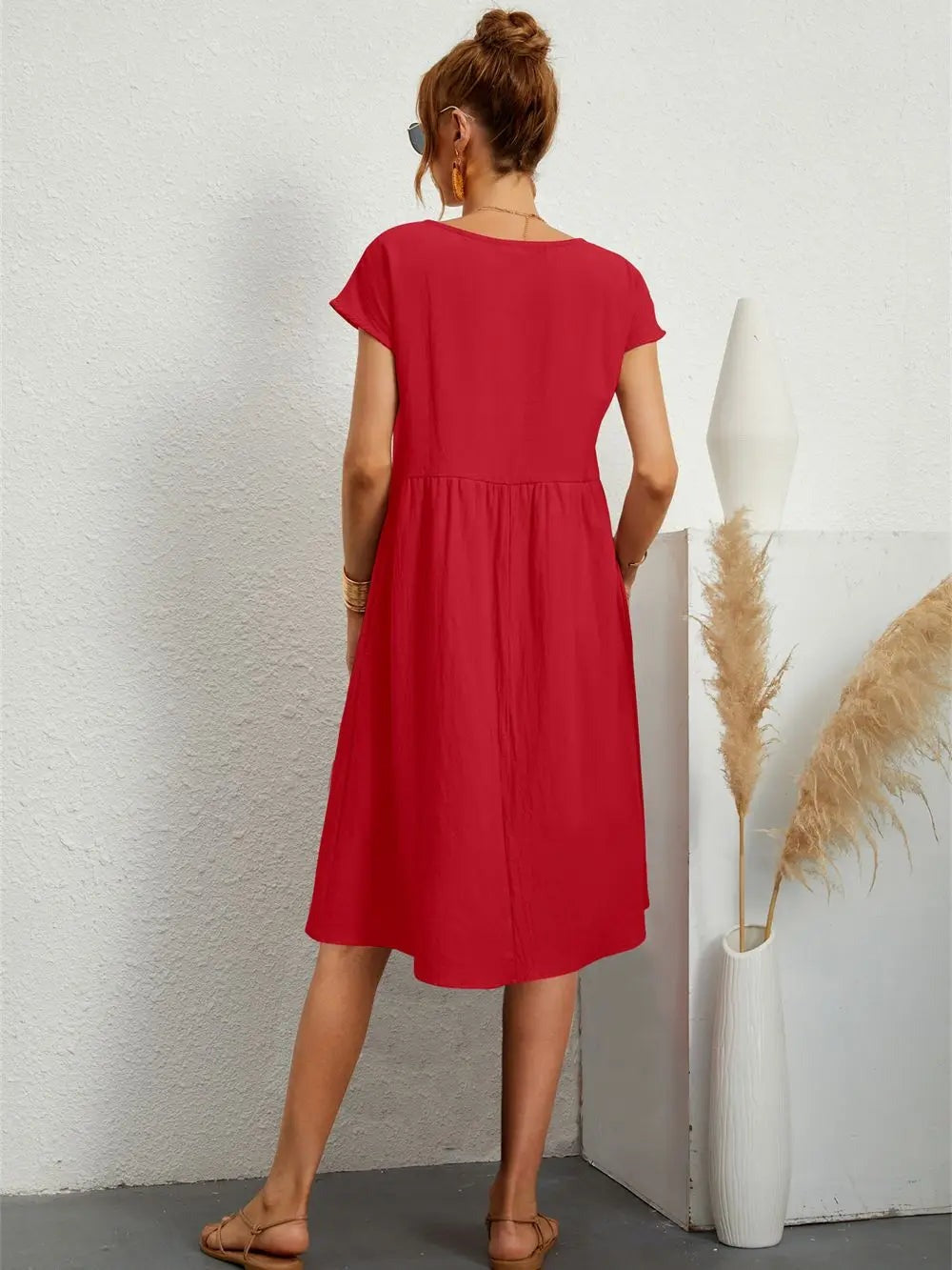 Women's Casual Short Sleeve Pocket Dress - close-up