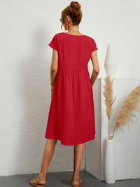 Women's Casual Short Sleeve Pocket Dress - close-up