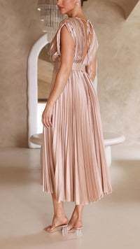 Women's Elegant Pleated Maxi Dress | V-Neck - look